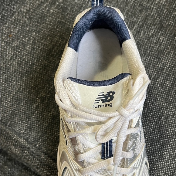 New Balance 530 - Picture 3 of 5